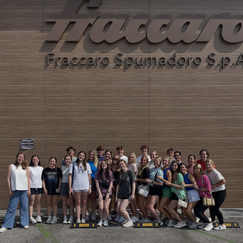 CIMBA students on a corporate site visit in Italy