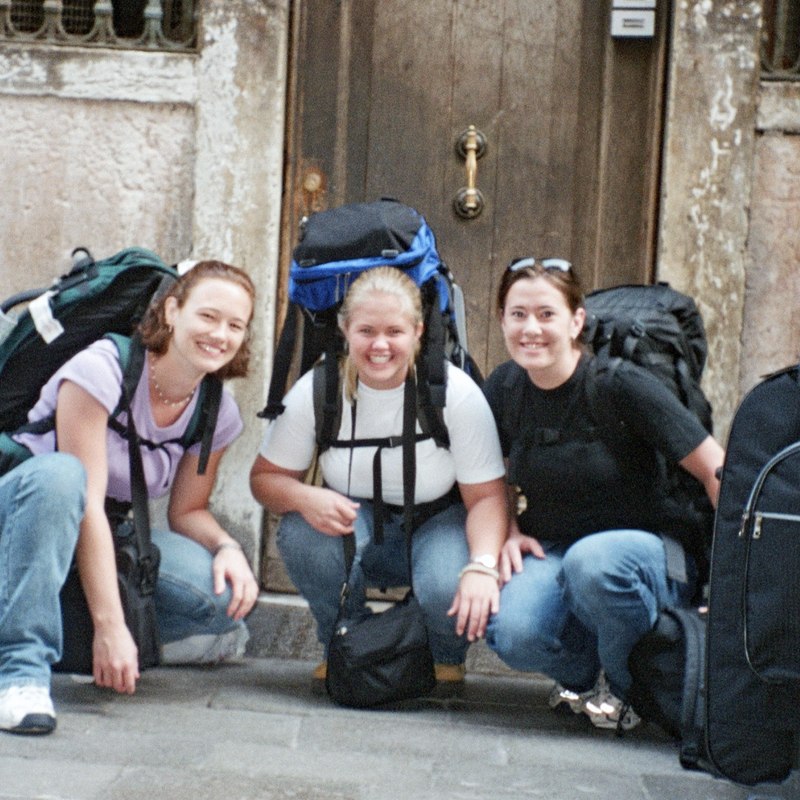 CIMBA students with backpacks, traveling in Italy